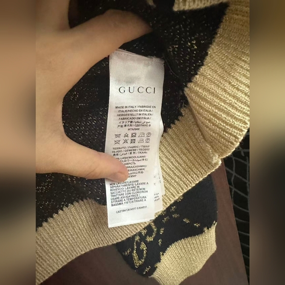 GUCCI Black and Gold Cardigan - Picture 8 of 9